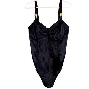 ♥️VICTORIA’S SECRET♥️lingerie body suit *NWT*
